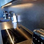 Downtown 2br With Balcony & Free Secure Garage Parking * Pärnu