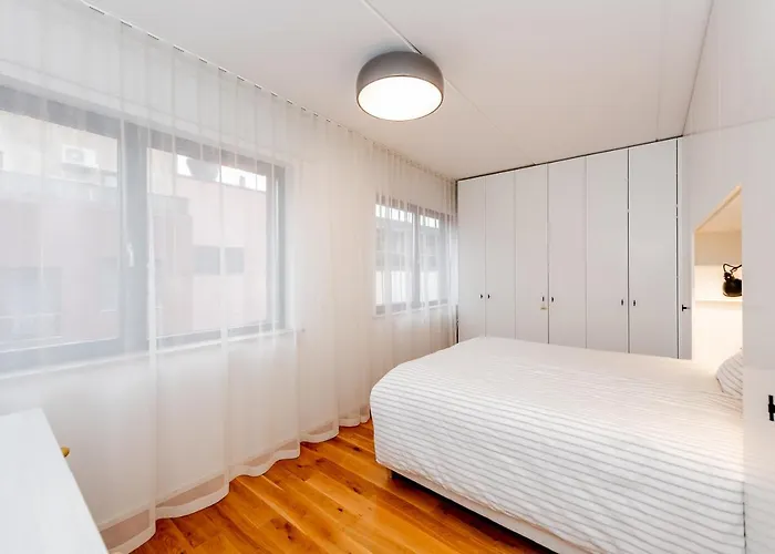 Downtown 2br With Balcony & Free Secure Garage Parking