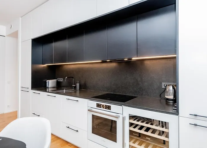 Downtown 2br With Balcony & Free Secure Garage Parking